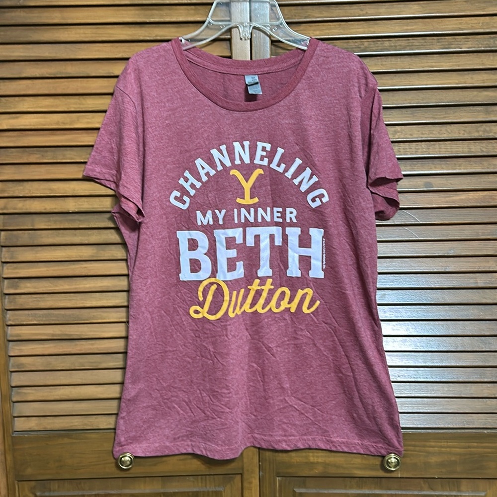 Beth Dutton T Shirt Channeling My Inner Beth Dutton Size L